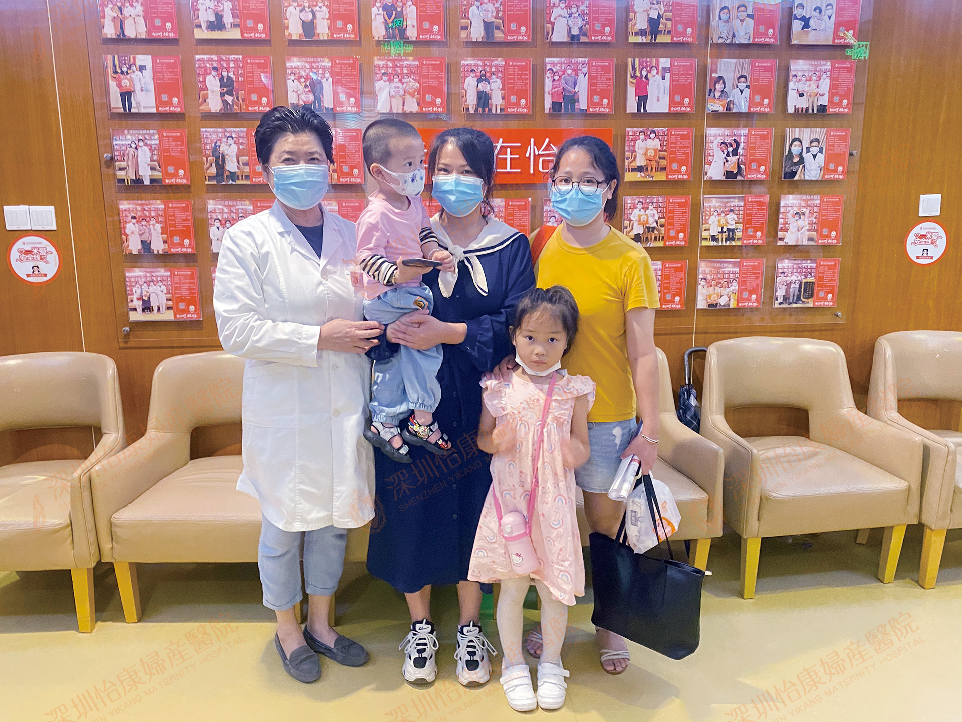 术后成功怀上顺利诞下双胞胎  如今带着朋友来找主任寻帮助